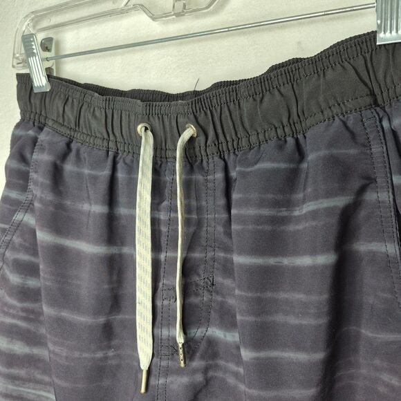 Vuori Lined Striped Gray and Black Kore Shorts Size Small - Picture 4 of 8